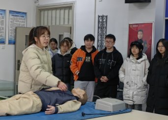 对照阅读两者都保留在站内即可形成完整