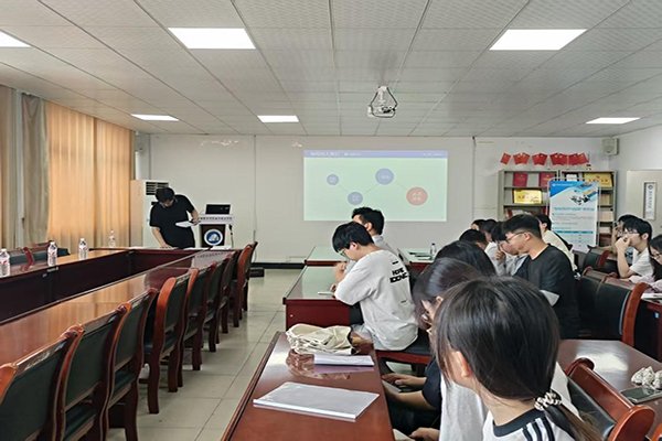 助力毕业生高质量就业