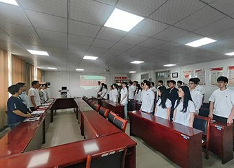 对照阅读两者都保留在站内即可形成完整